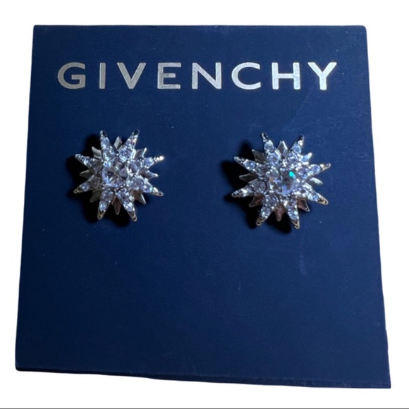 Givenchy - Picture 4 of 4